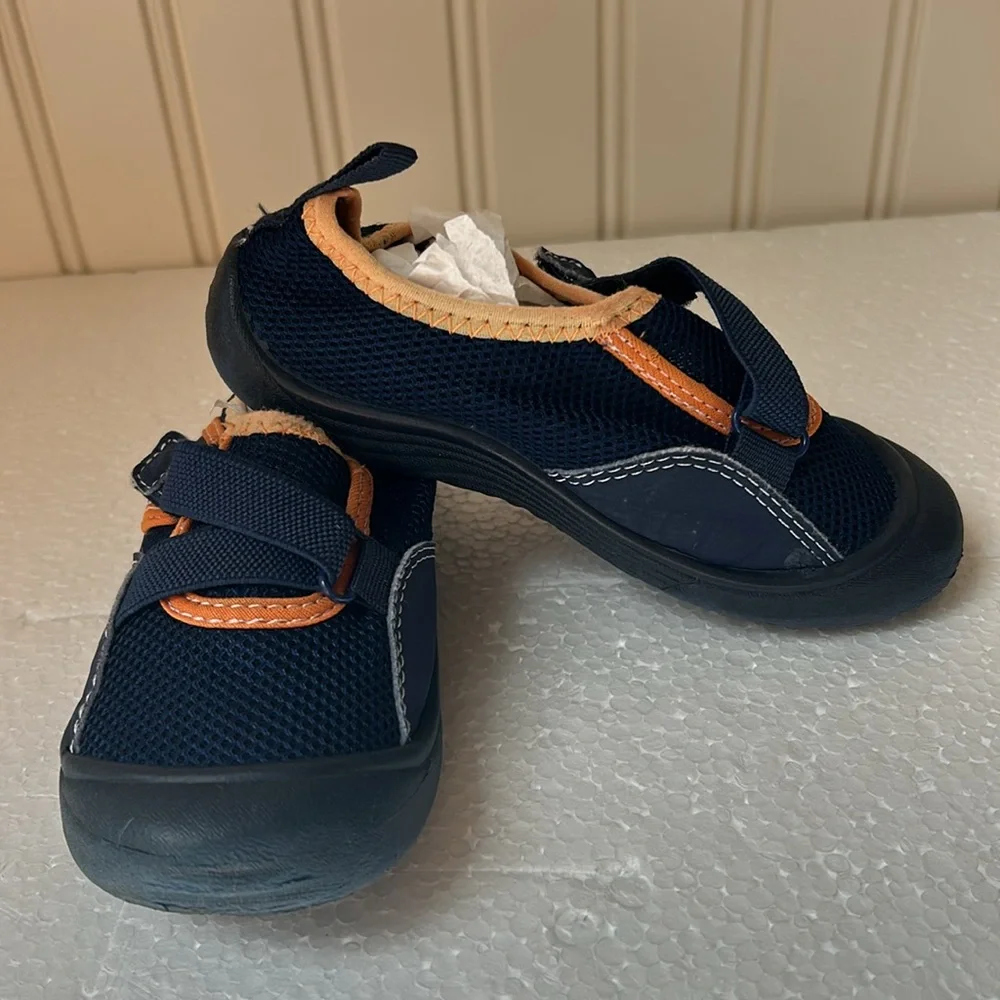 Carter’s kids Water Swimmers Shoes mesh adjust strap cushion insole boys size 11
